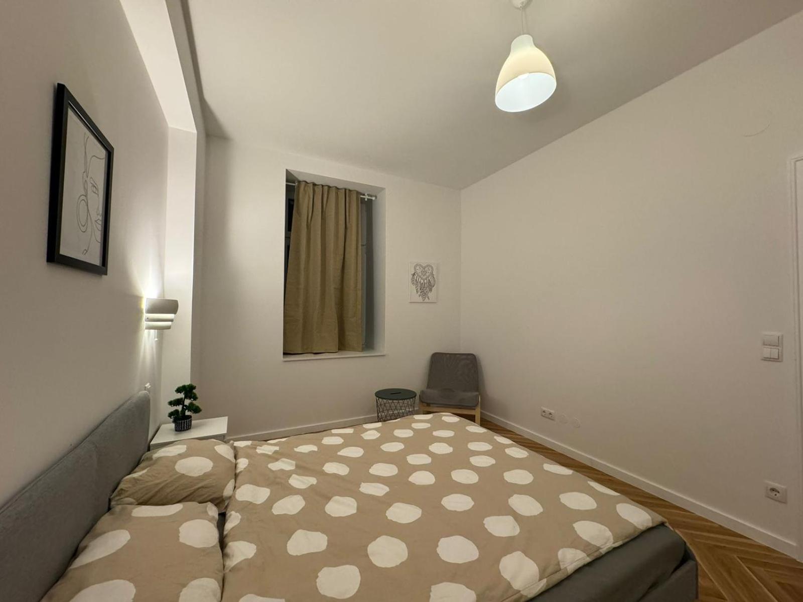 Apartment Ar Living & *